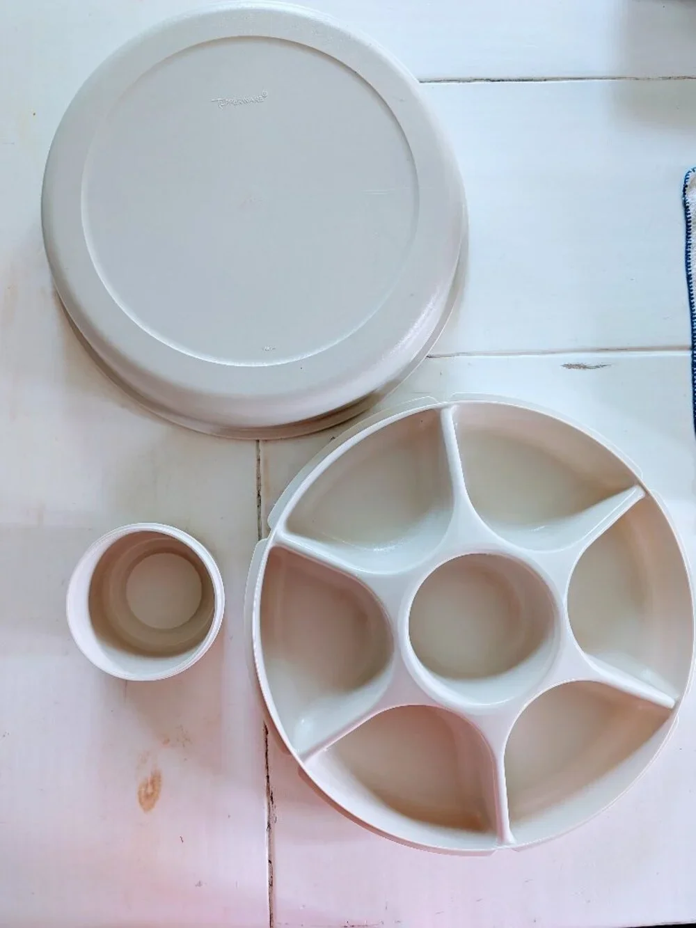 VTG Tupperware Divided Veggie Fruit Dip Serving Tray Almond 3 Pc #1665-2 USA
